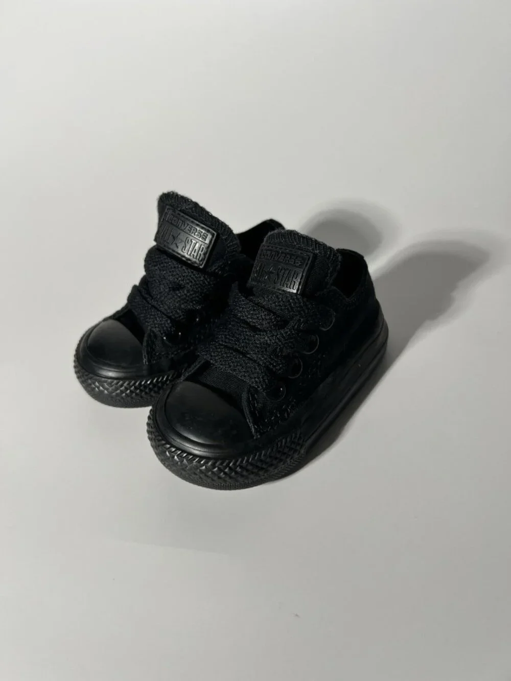 Converse authentic chuck